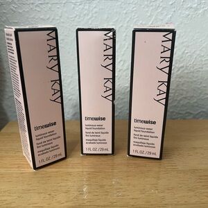 Mary Kay Timewise Luminous-Wear Foundation Trio